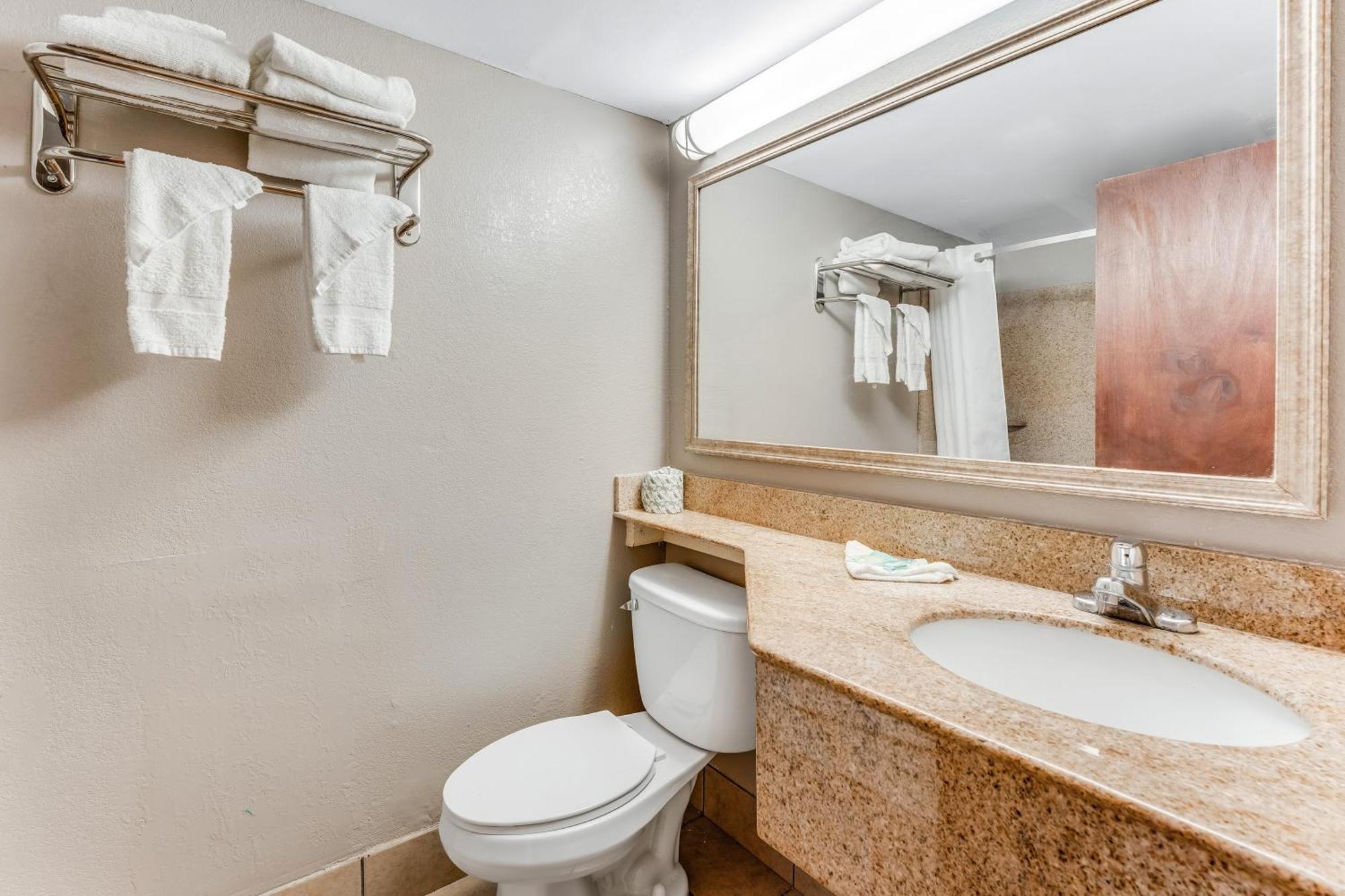 Red Carpet Inn & Suites Philadelphia Exterior photo